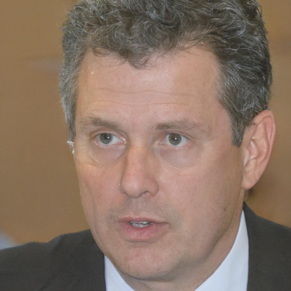 Marco Santini, esperto tecnico specializzato in configurazioni per arte digitale